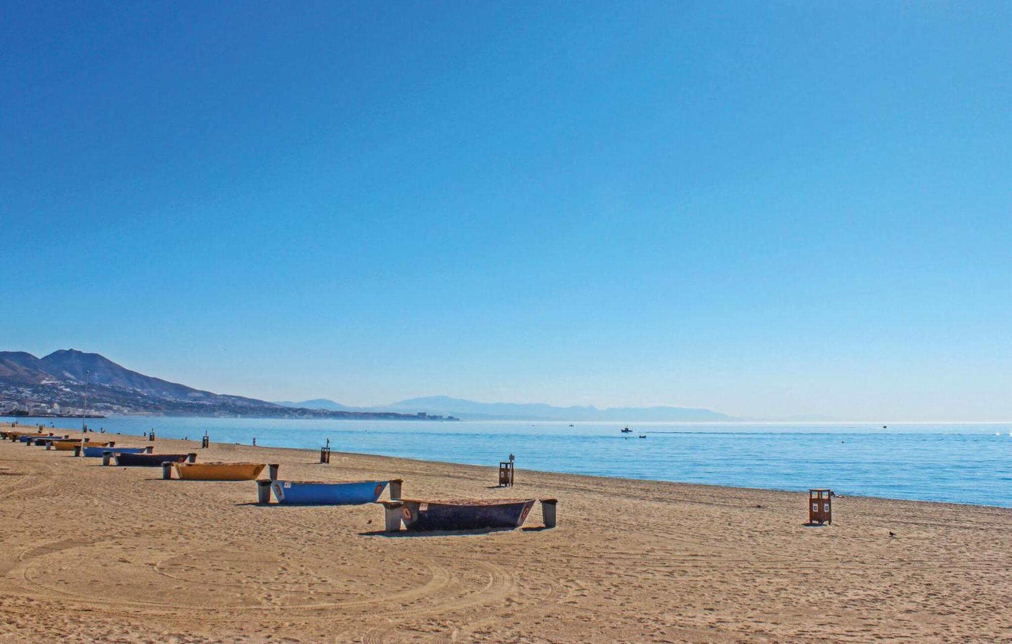 Beautiful In Mijas Costa With 1 Bedrooms, Wifi&outdoor Swimming Pool